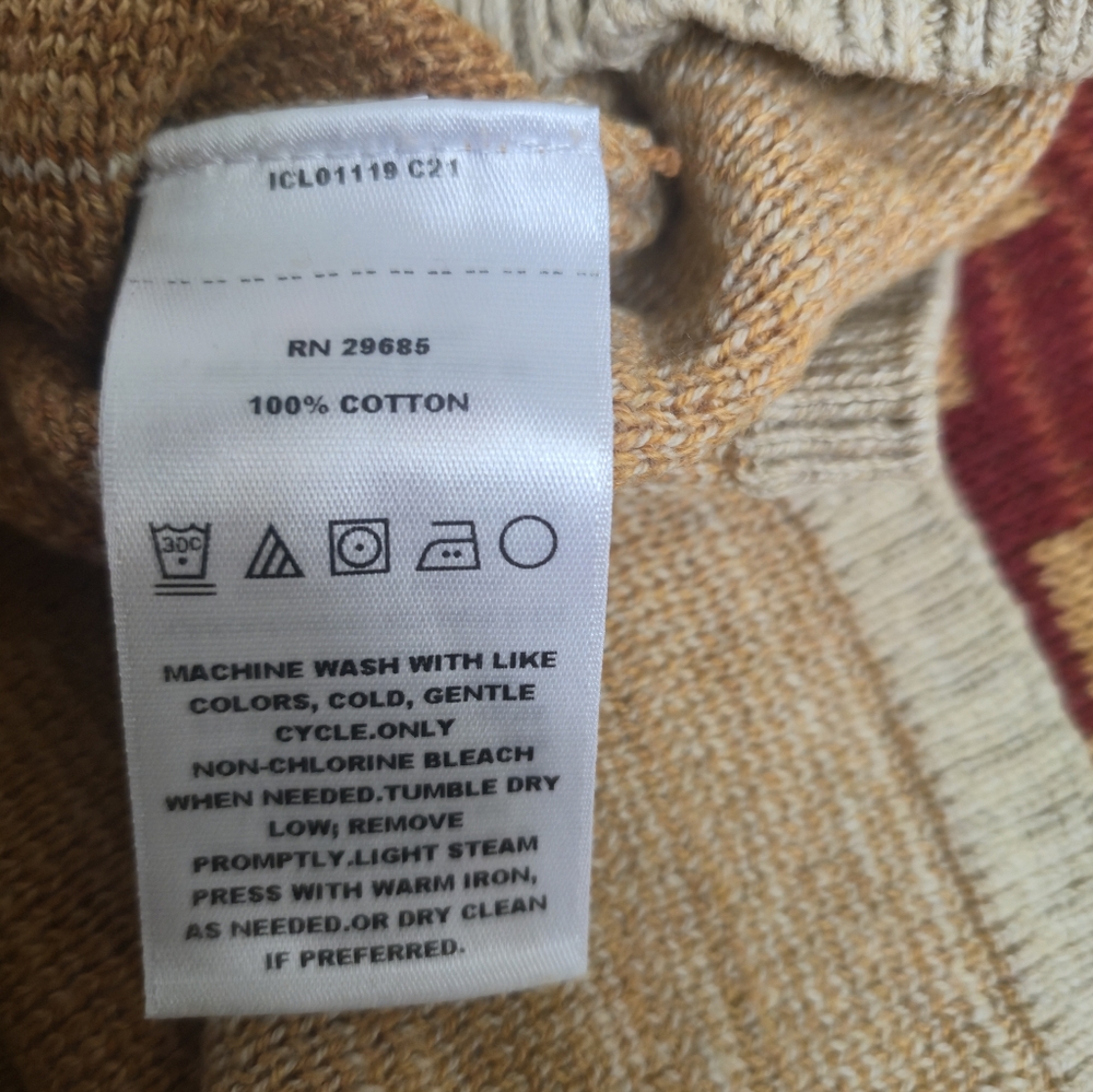 Pendleton Women’s Sweater – Size M – Washed, Never Worn – Southwestern Pattern - Picture 3 of 8